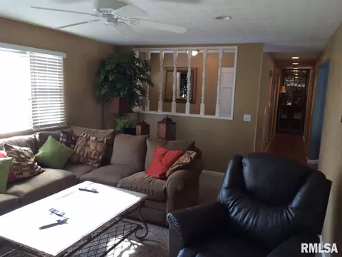 441 Edgewood St, Morton, IL 61550 photo 5