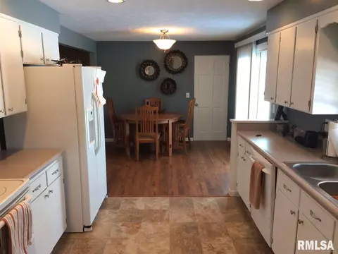 441 Edgewood St, Morton, IL 61550 photo 8