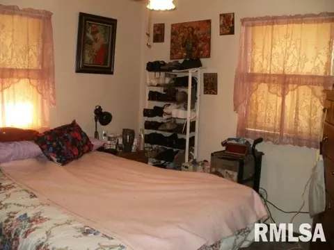 660 N 11th, Canton, IL 61520 photo 9
