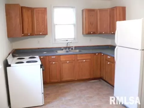 516 1st St, Lacon, IL 61540 photo 7