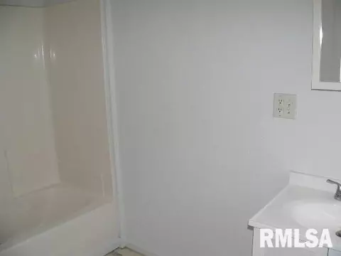 516 1st St, Lacon, IL 61540 photo 5