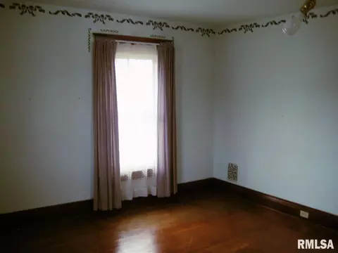131 Silver St, Bradford, IL 61421 photo 27