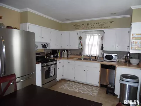 320 E Chatham St, Metamora, IL 61548 photo 11