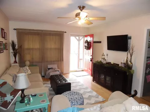 320 E Chatham St, Metamora, IL 61548 photo 8