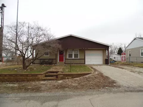 320 E Chatham St, Metamora, IL 61548 photo 2