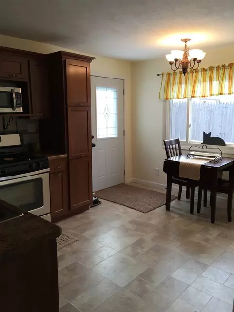 312 Court, Washington, IL 61571 photo 9