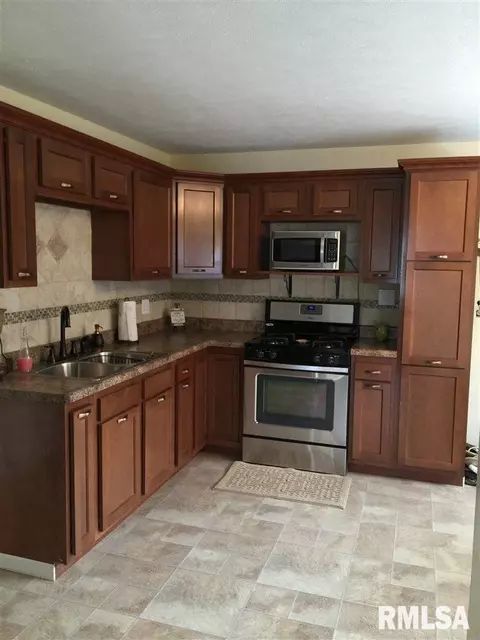 312 Court, Washington, IL 61571 photo 8