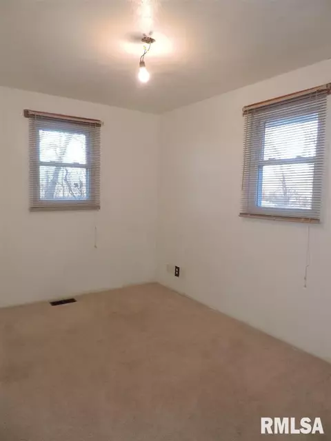 15827 Joseph Ct, Pekin, IL 61554 photo 14