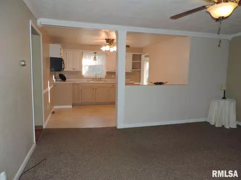 15827 Joseph Ct, Pekin, IL 61554 photo 5