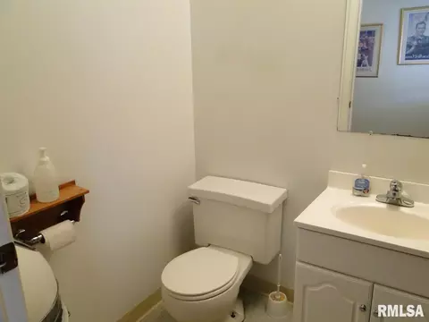1224 Maple Ave, Macomb, IL 61455 photo 21