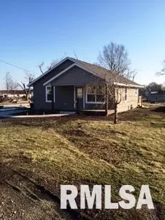 500 E 11th St, Delavan, IL 61734 photo 1