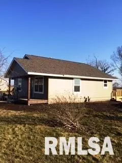 500 E 11th St, Delavan, IL 61734 photo 2