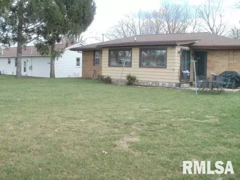 145 Stonegate, Canton, IL 61520 photo 4