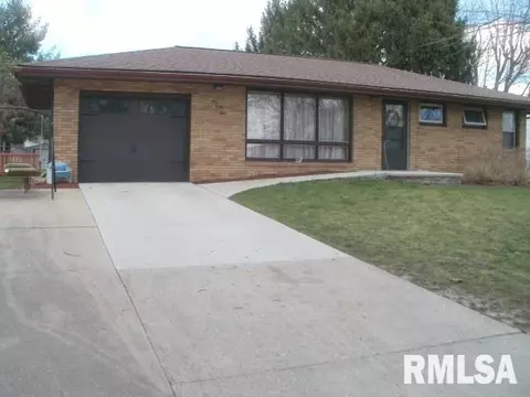 145 Stonegate, Canton, IL 61520 photo 2