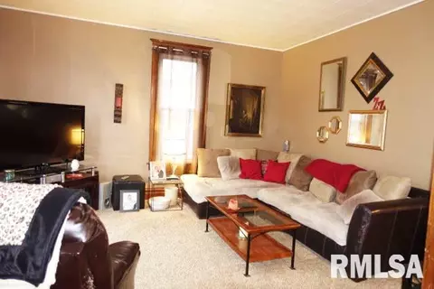 405 N 3rd St, Dunlap, IL 61525 photo 5