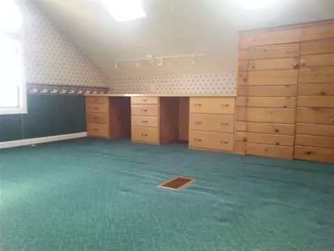 204 S Main St, Roanoke, IL 61561 photo 18