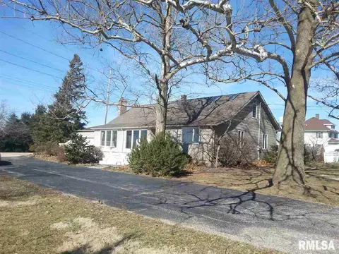 204 S Main St, Roanoke, IL 61561 photo 3