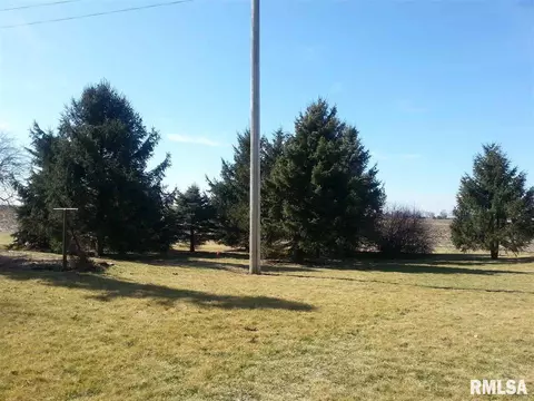 204 S Main St, Roanoke, IL 61561 photo 5