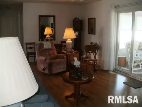 1145 E Ash, Canton, IL 61520 photo 10