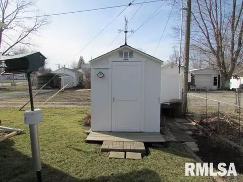 1145 E Ash, Canton, IL 61520 photo 8