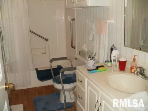 1145 E Ash, Canton, IL 61520 photo 21