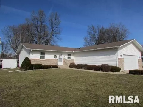 1145 E Ash, Canton, IL 61520 photo 1