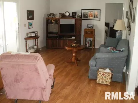 1145 E Ash, Canton, IL 61520 photo 9