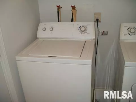 1145 E Ash, Canton, IL 61520 photo 31