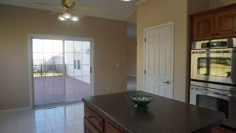 2215 W Murphy Rd, Dunlap, IL 61525 photo 4