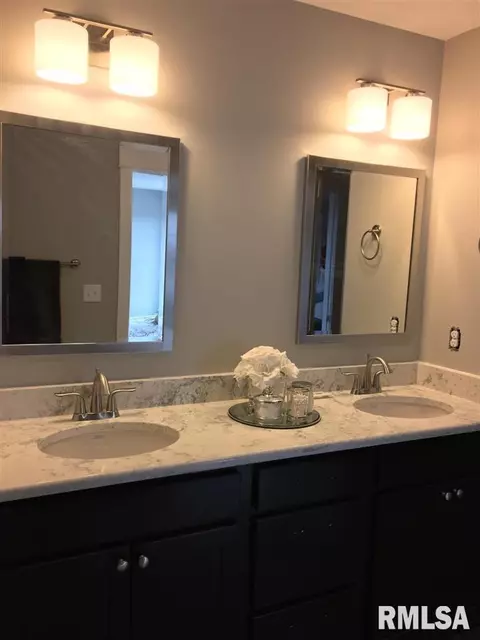 6 Holborn Ct, Washington, IL 61571 photo 13