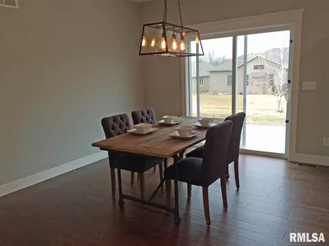 6 Holborn Ct, Washington, IL 61571 photo 7