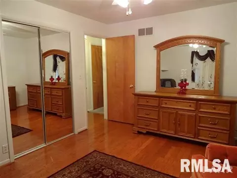 3960 Brookside, Peoria, IL 61615 photo 11