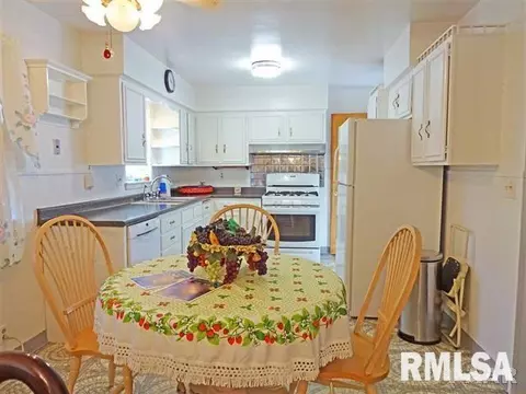 3960 Brookside, Peoria, IL 61615 photo 2
