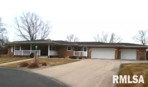 614 W Burton, Eureka, IL 61530 photo 2