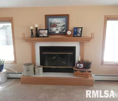 614 W Burton, Eureka, IL 61530 photo 7