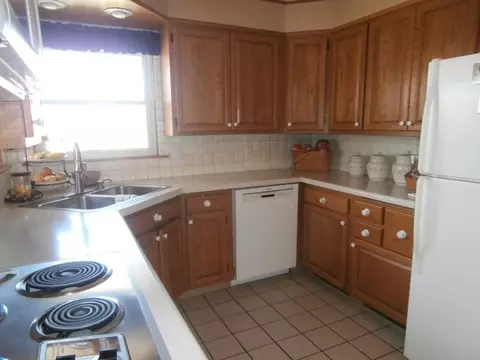 614 W Burton, Eureka, IL 61530 photo 10