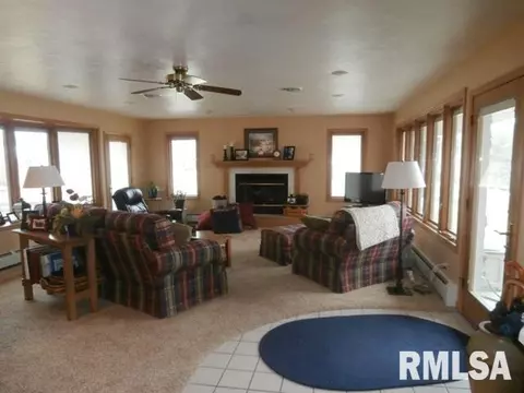 614 W Burton, Eureka, IL 61530 photo 6