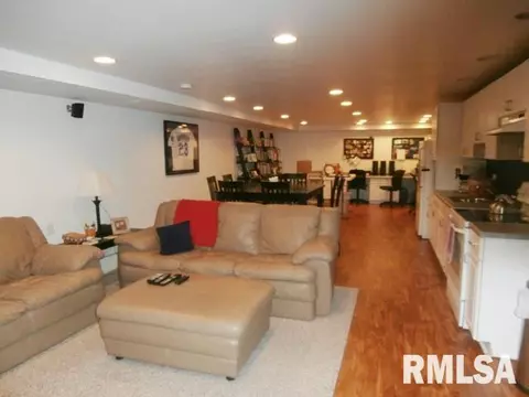614 W Burton, Eureka, IL 61530 photo 23