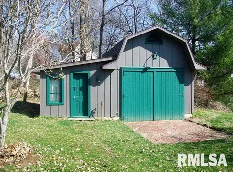 367 W Walnut St, Canton, IL 61520 photo 32