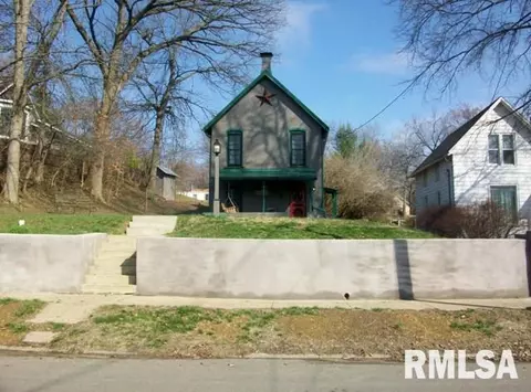 367 W Walnut St, Canton, IL 61520 photo 2