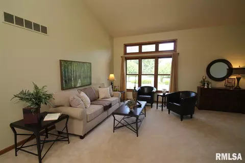 1315 Amanda Dr, Metamora, IL 61548 photo 6