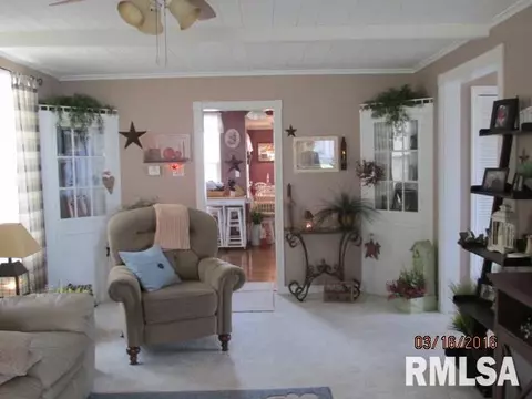 405 N Callender St, Eureka, IL 61530 photo 4