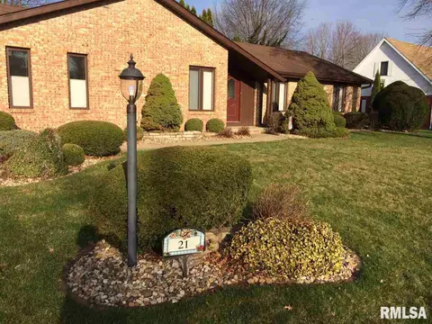 21 Cherry Ln, Morton, IL 61550 photo 4