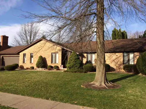 21 Cherry Ln, Morton, IL 61550 photo 2