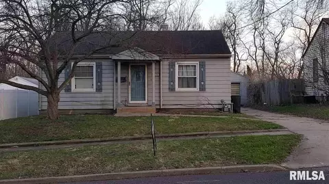604 Spring St, Washington, IL 61571 photo 1