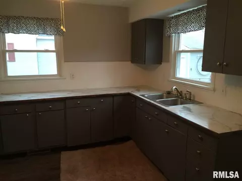 336 E Birch St, Canton, IL 61520 photo 13