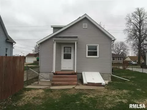 336 E Birch St, Canton, IL 61520 photo 5