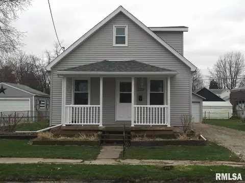 336 E Birch St, Canton, IL 61520 photo 1