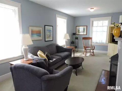 432 S Edwards St, Macomb, IL 61455 photo 8