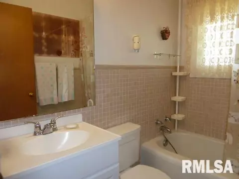 1204 Eagle Ave, Washington, IL 61571 photo 12